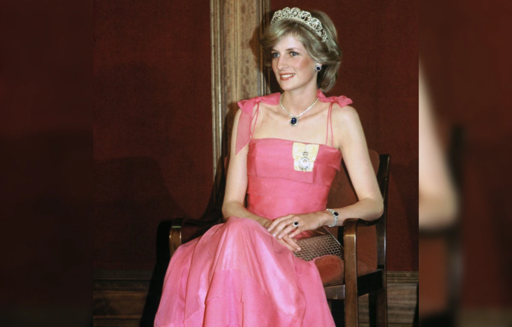 'Crown’ Season 6 Reminds Us Of These Iconic Fashion Moments By Princess Diana!