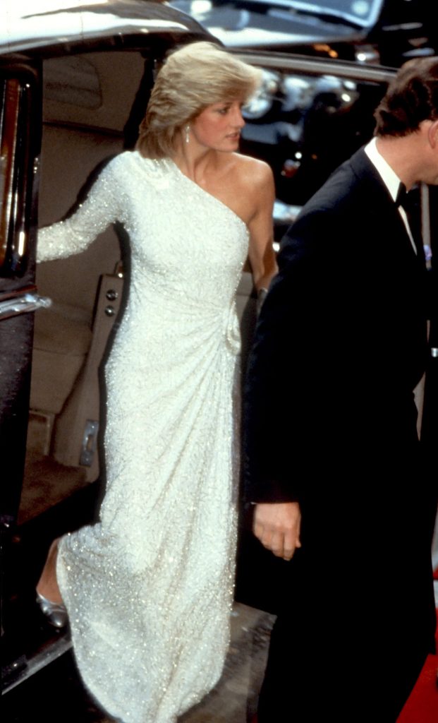 'Crown’ Season 6 Reminds Us Of These Iconic Fashion Moments By Princess Diana!