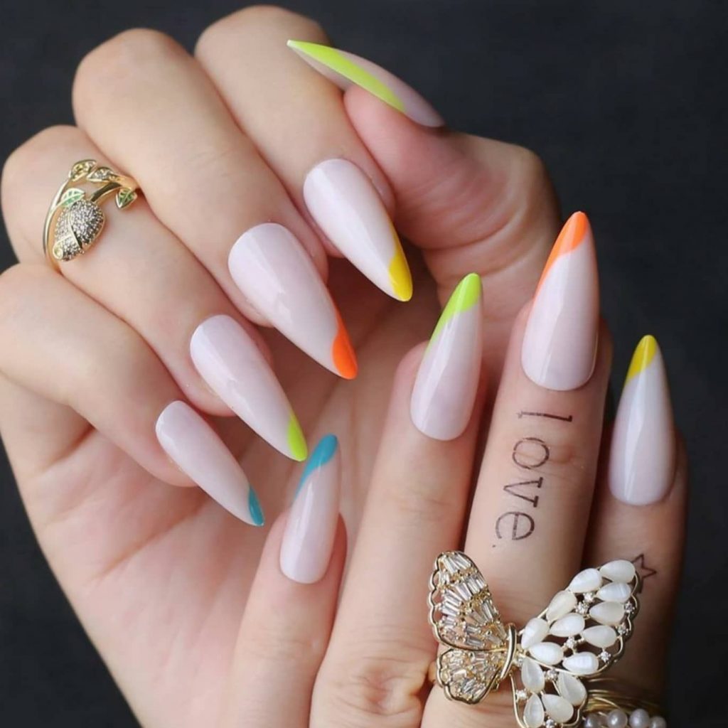 Artificial Press-On Nails: Let Your Nails Do The Talking This Wedding Season!