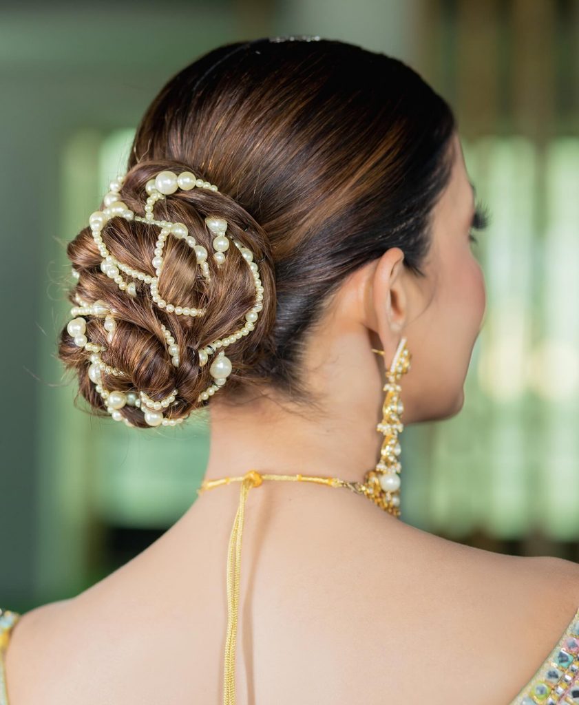 25+ Simply Stunning Engagement Hairstyles Perfect for Pre-wedding  Ceremonies | Bridal Look | Wedding Blog