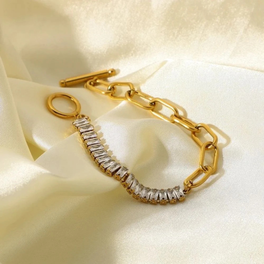 Top Jewellery Brands With Amazing Valentine's Day Special Gifting Options!