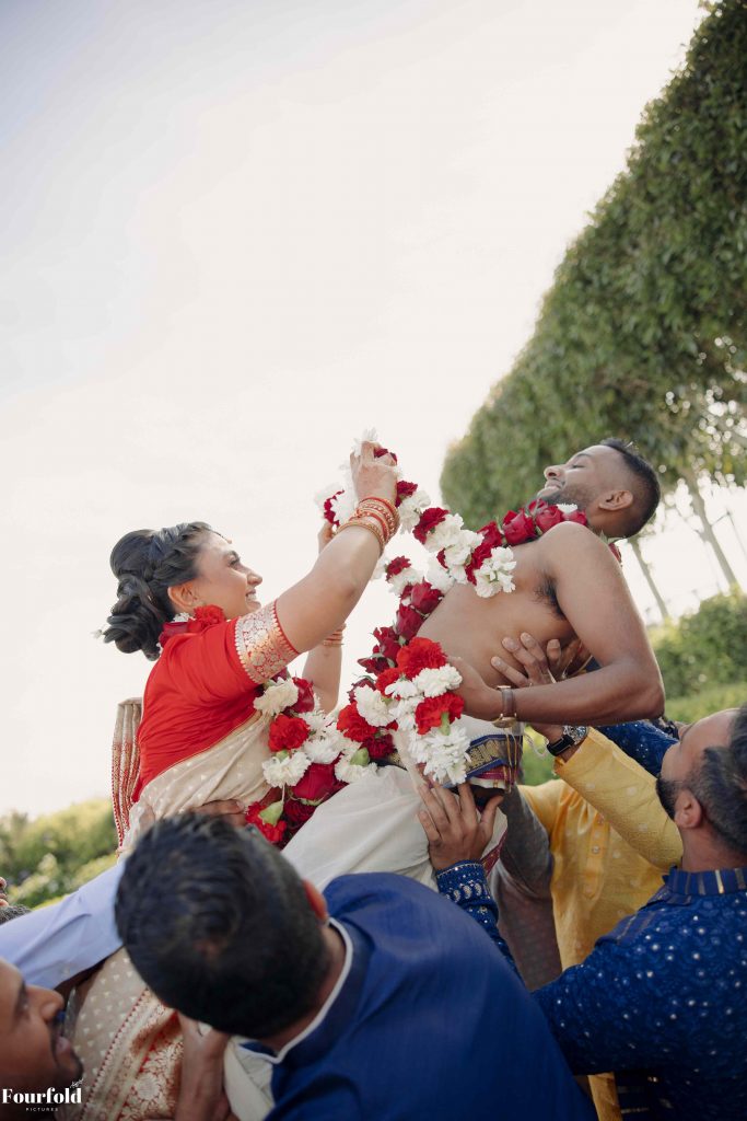 Chandni & Kartik’s Wedding Was A Perfect Blend Of Gujarati & Tamilian Rituals