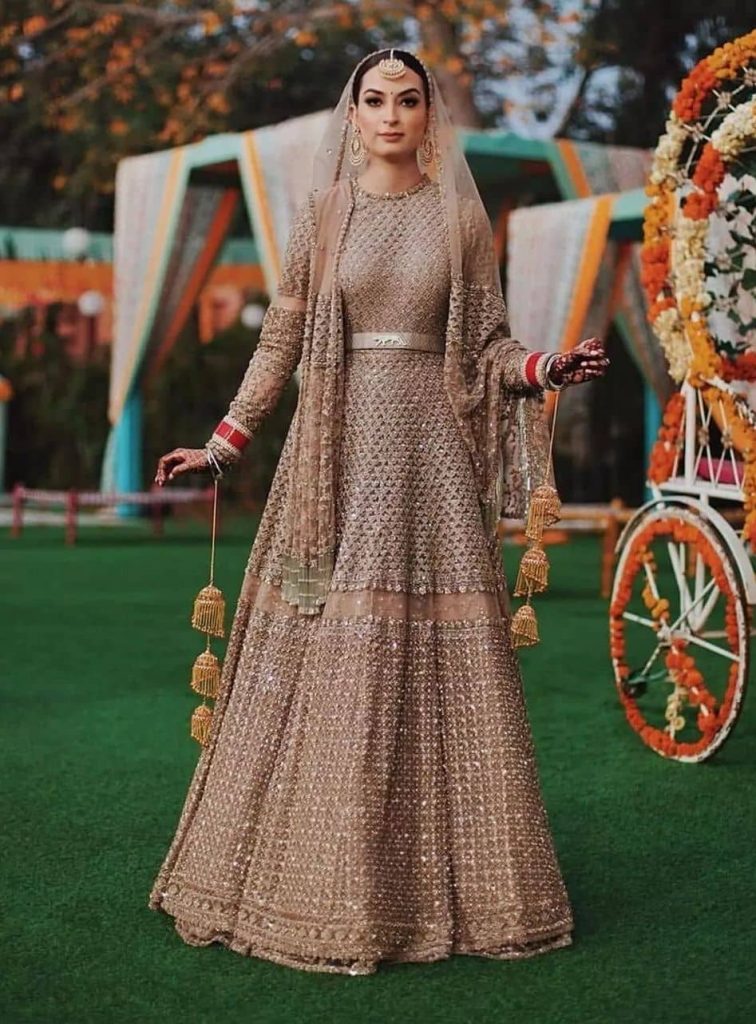 6 No-Fuss Court Wedding Bridal Wear Outfits