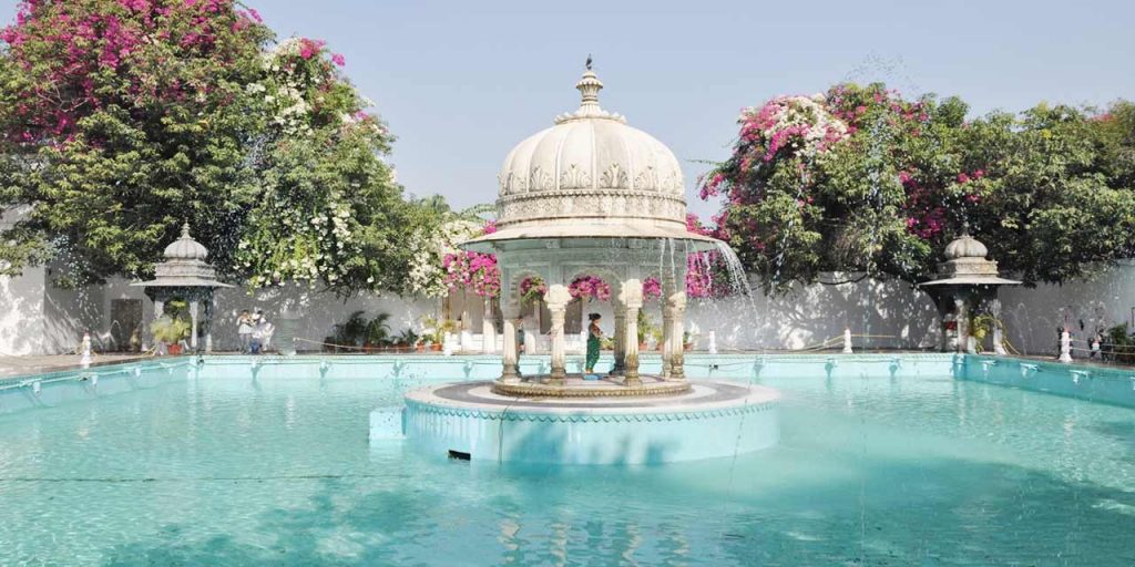 Top 8 Honeymoon Places in Udaipur for a Romantic Getaway
