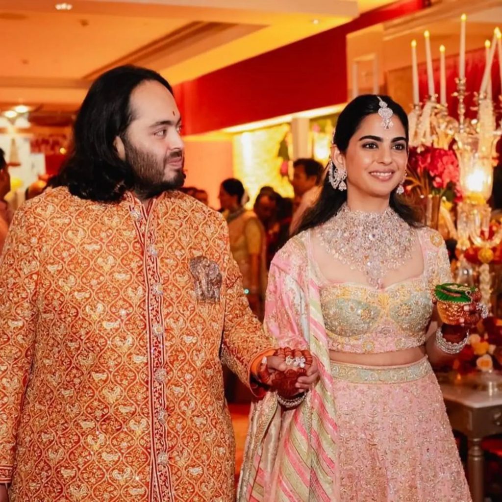 JUST IN: Unseen Ambani Wedding Pictures!