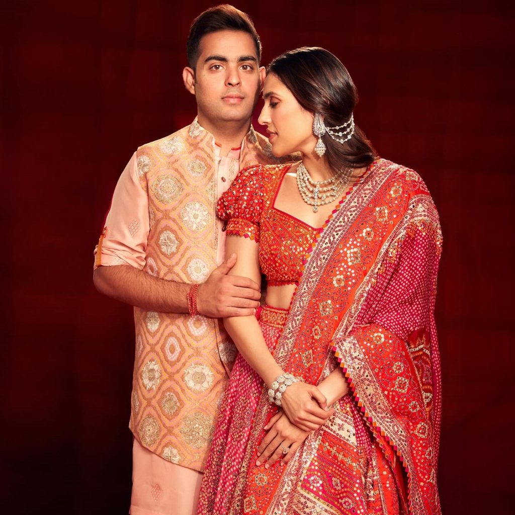 #Decoded Ambani Family Is Celebrating Gujarati Heritage Through The Wedding Outfits!