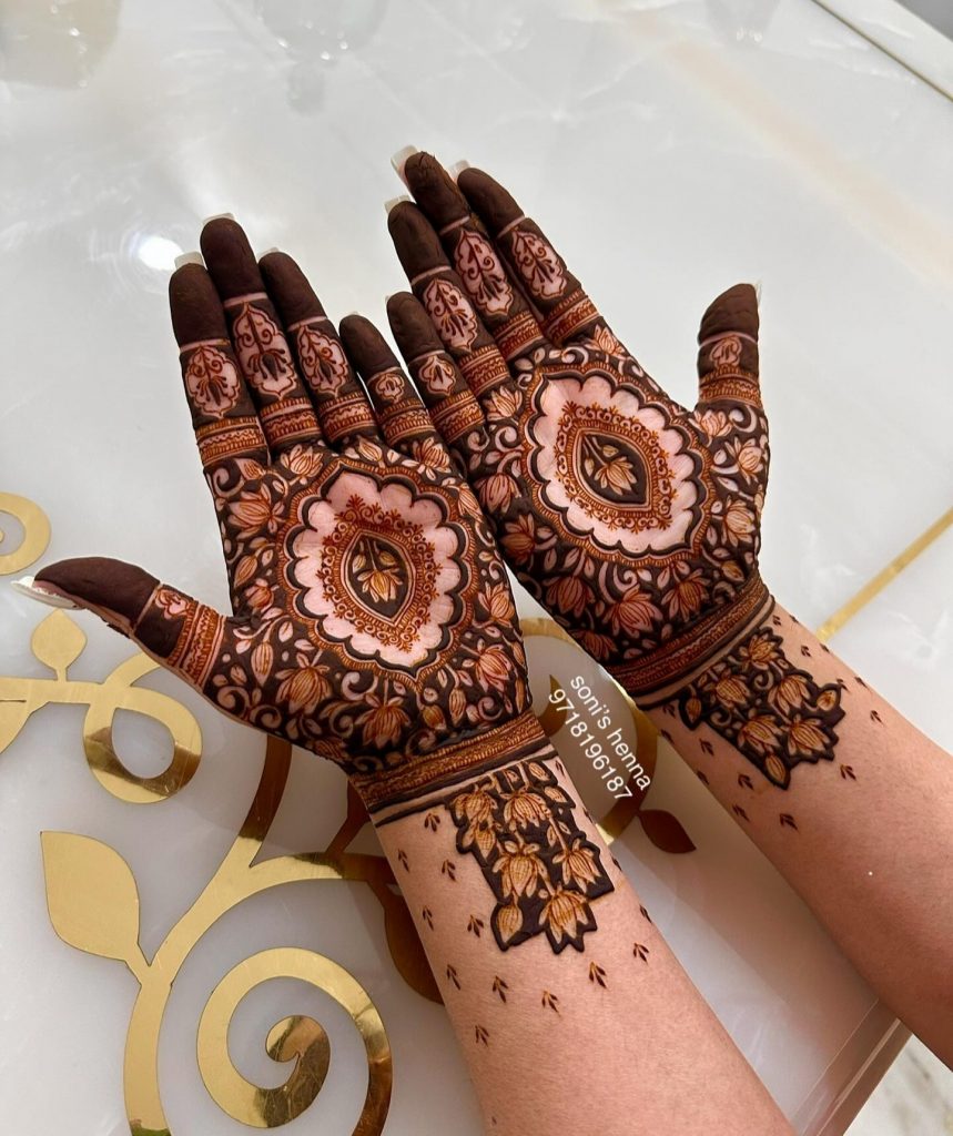 65+ Trending Mehendi Designs For Festive Season 2024