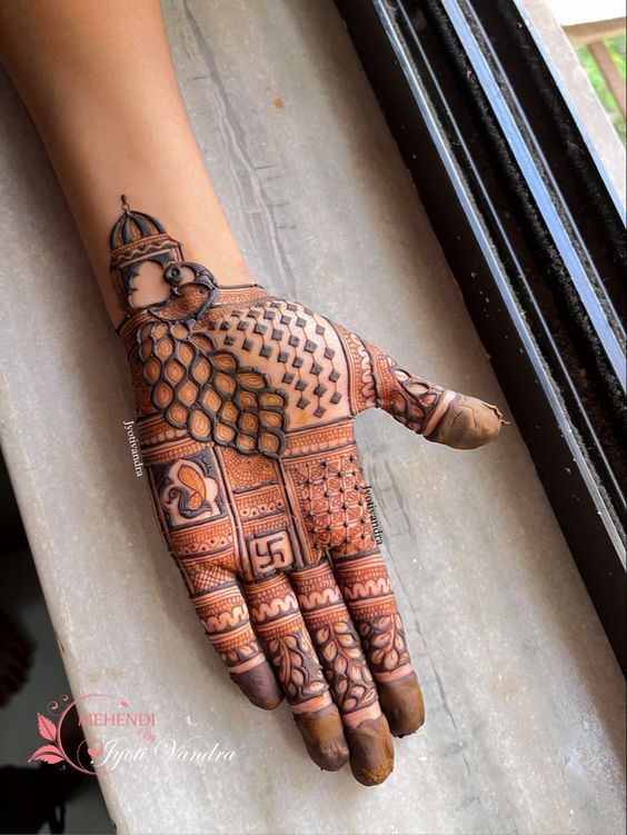 65+ Trending Mehendi Designs For Festive Season 2024