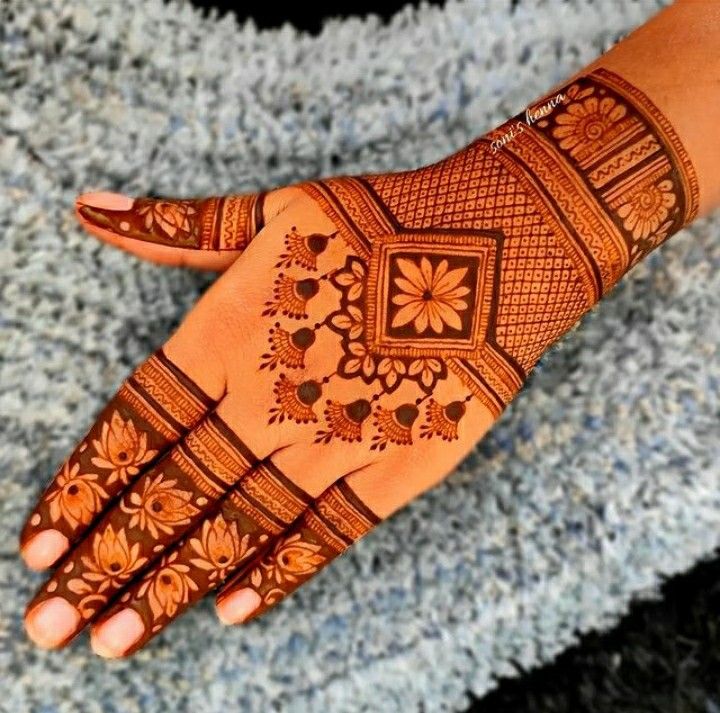 65+ Trending Mehendi Designs For Festive Season 2024