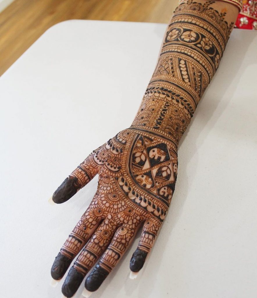 65+ Trending Mehendi Designs For Festive Season 2024