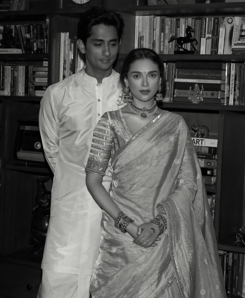 Actors Aditi Rao Hydari & Siddharth Tied The Knot And Their Wedding Pictures Are Dreamy AF!