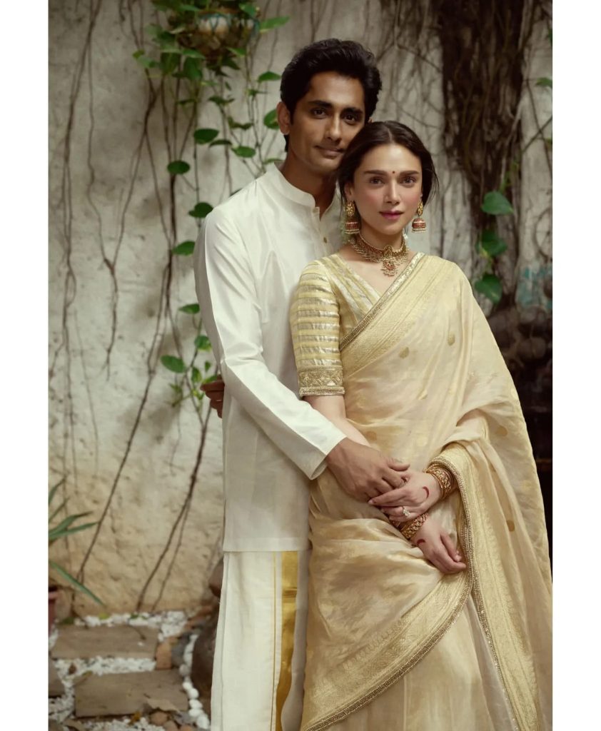 Actors Aditi Rao Hydari & Siddharth Tied The Knot And Their Wedding Pictures Are Dreamy AF!