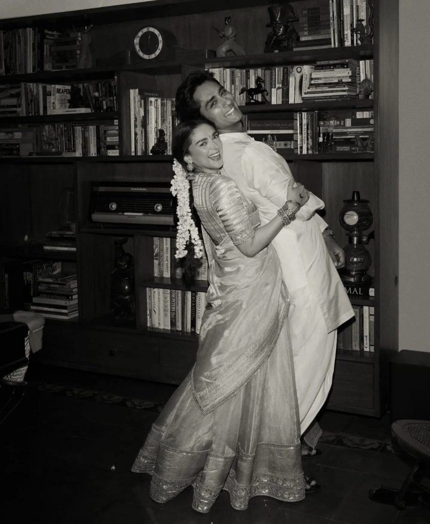 Actors Aditi Rao Hydari & Siddharth Tied The Knot And Their Wedding Pictures Are Dreamy AF!