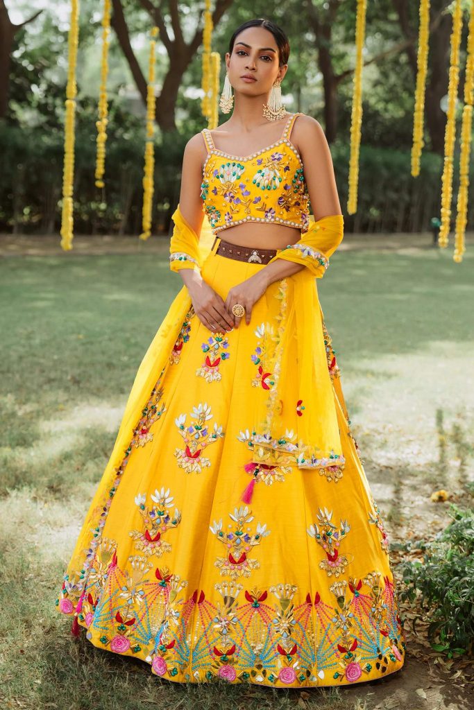 Unique & Fun Ways To Use Yellow In Your Wedding To Make It Festive