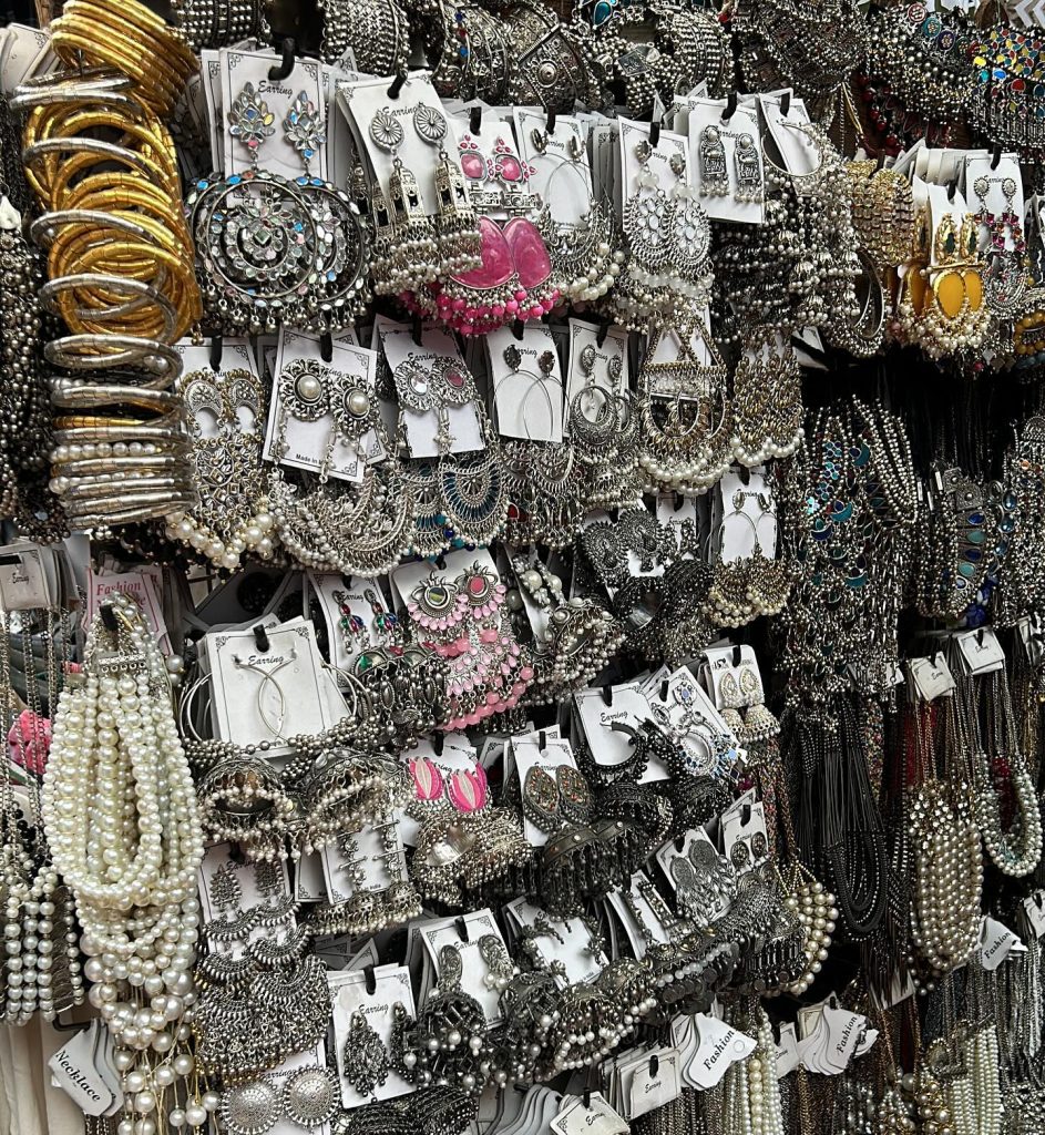 10 Reasons Why Sarojini Nagar Market Is Perfect For Festive Shopping