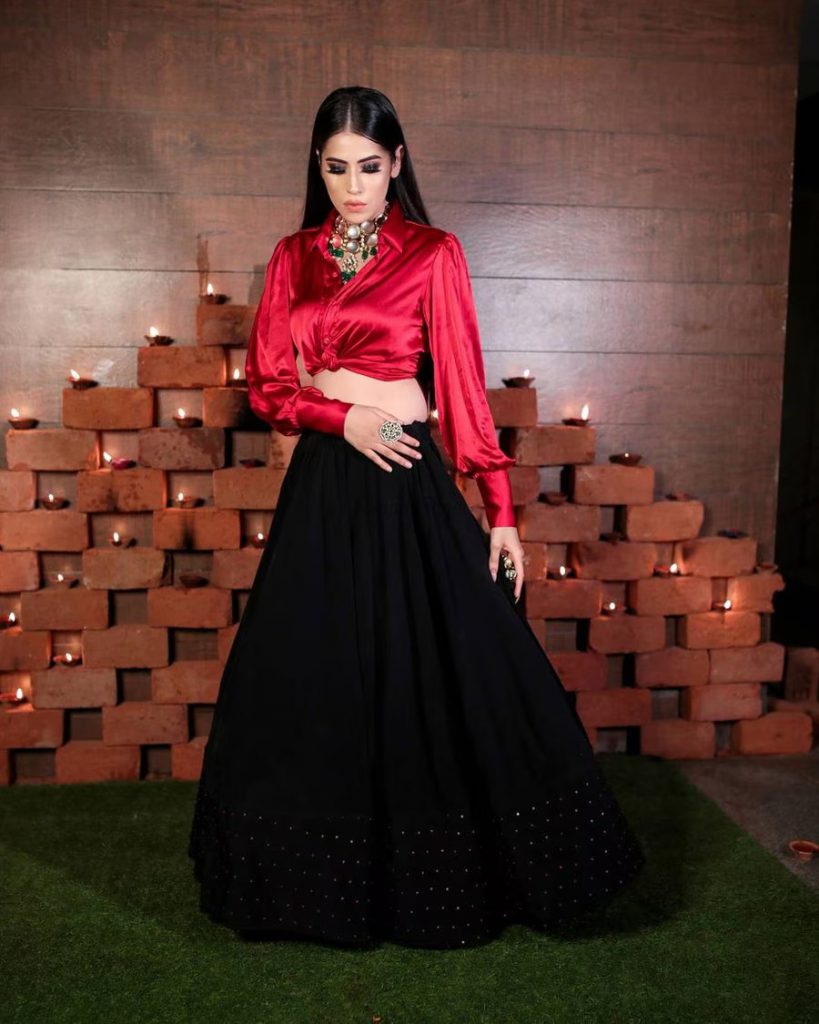 Outfits To Wear On Garba Night If Ghaghra-Choli Is Not Your Vibe!