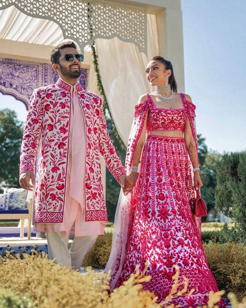 25+ Easy Ways To Add Playful Pink Vibe To Your Wedding