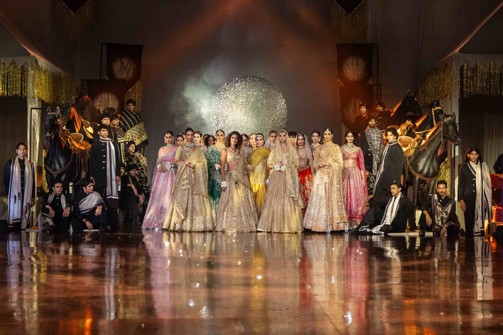 Abhinav Mishra Unveils Annual Couture Runway Showcase - The Man In The Mirror