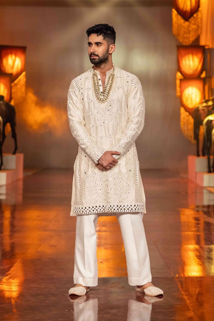 Abhinav Mishra Unveils Annual Couture Runway Showcase - The Man In The Mirror