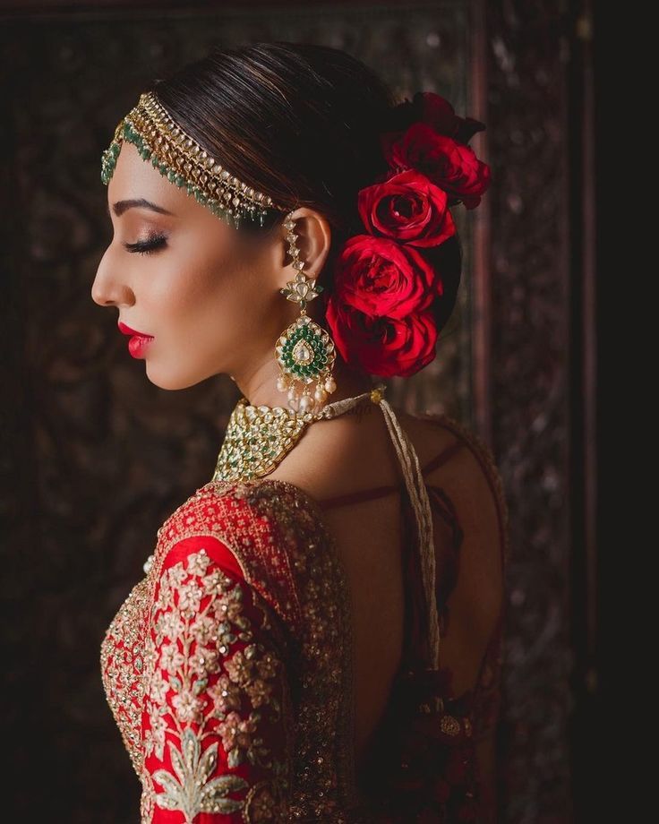 Let The Traditional Red Take Over Your Wedding In Most Amazing Ways!