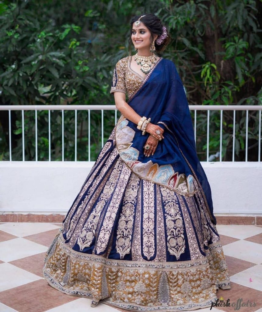 Add A Hint Of Regal Vibes By Adding Royal Blue Hue To Your Wedding