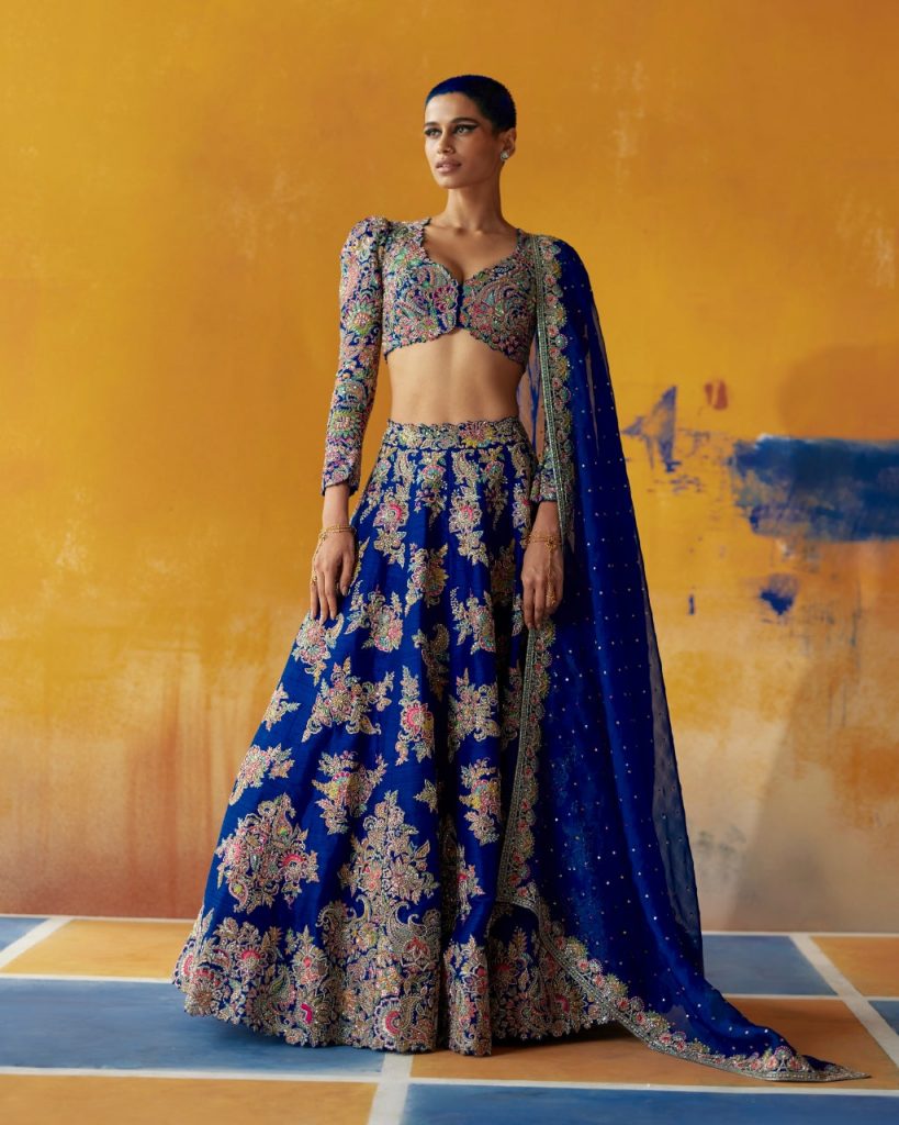 Add A Hint Of Regal Vibes By Adding Royal Blue Hue To Your Wedding