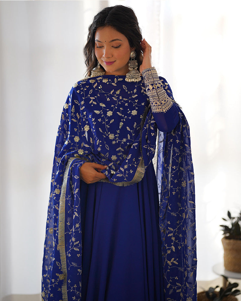 Add A Hint Of Regal Vibes By Adding Royal Blue Hue To Your Wedding