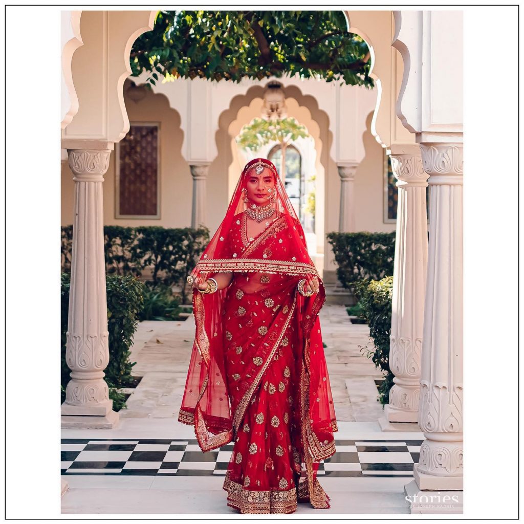 Let The Traditional Red Take Over Your Wedding In Most Amazing Ways!