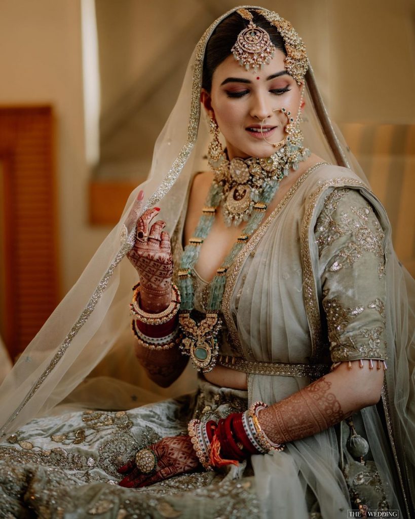 Trending Ways For Brides To Style Jewellery And Lehenga