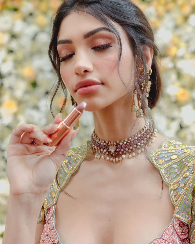 Easy Ways To Nail A Modern Bohemian Bridal Look For Your Wedding