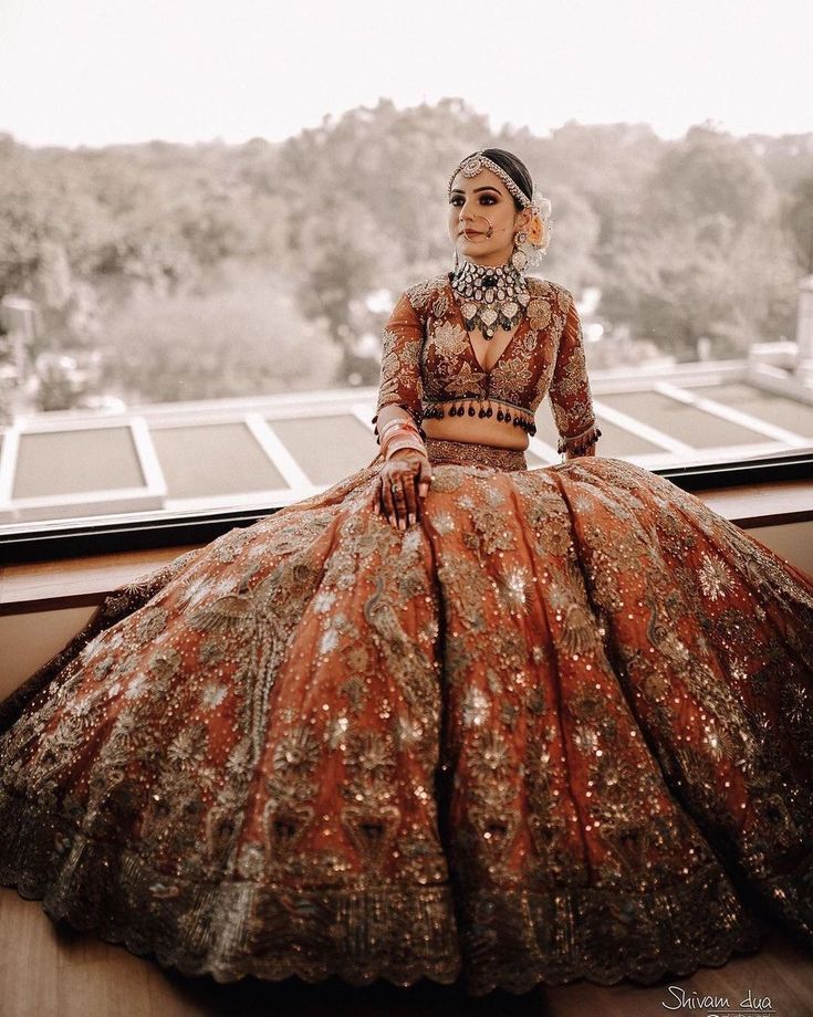 Trending Royal Bride With Vintage Aesthetics & Here's How To Nail The Look