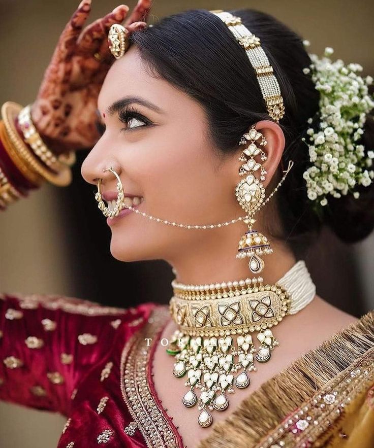 Trending Royal Bride With Vintage Aesthetics & Here's How To Nail The Look