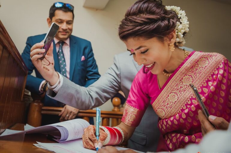 Want A Simple Court Wedding? Here's How You Can Convince Your Parents