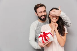 6 Best Gifts Men Can Give To Women