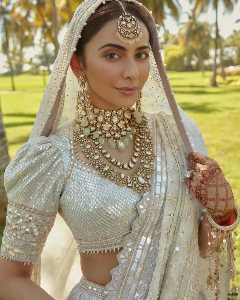 15 Real Sikh Brides Who Looked Breath-Taking On Their Wedding Day