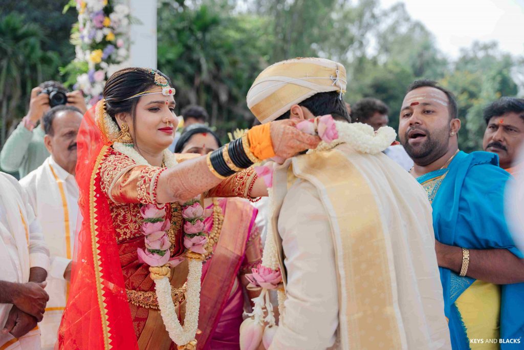 Anand & Sushmitha’s Kannadiga Wedding Was Straight Out Of A Movie!