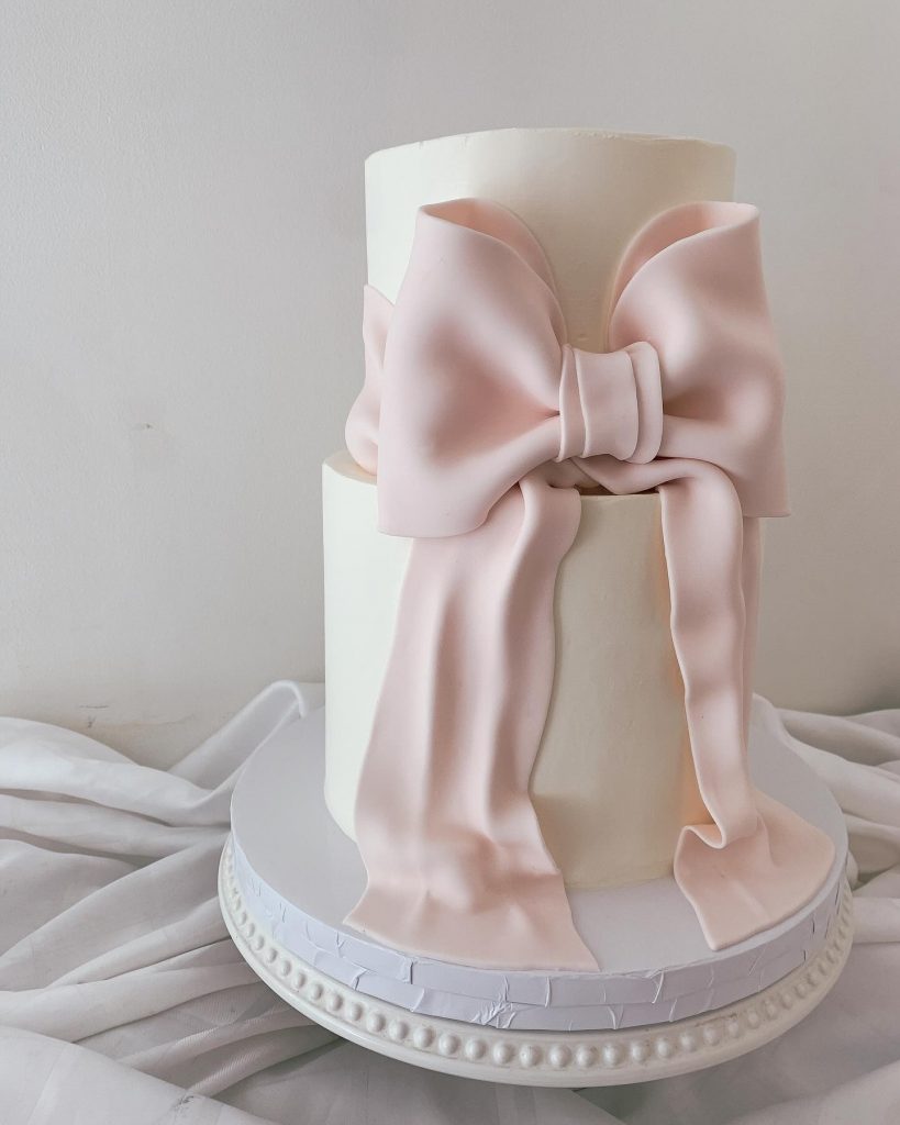 Latest Wedding Cake Trends We Can’t Stop Obsessing Over!