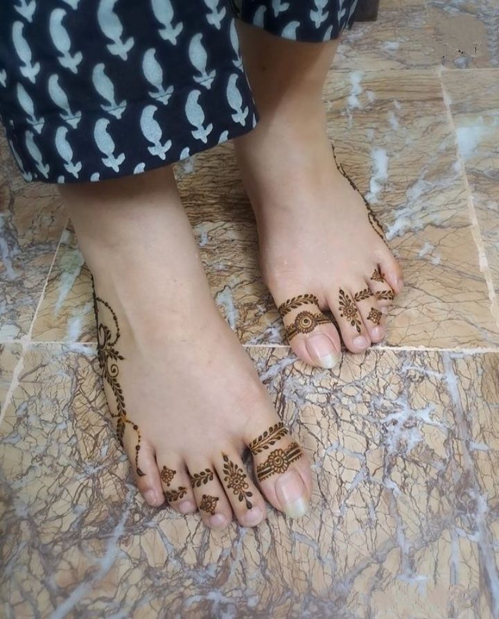 85+ Delicate & Simple Feet Mehndi Designs To Save Right Away!