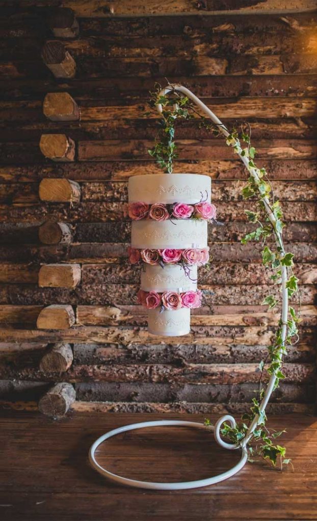 Latest Wedding Cake Trends We Can’t Stop Obsessing Over!