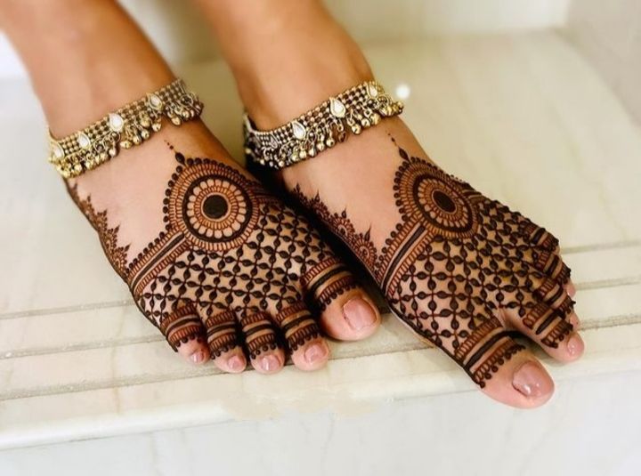 85+ Delicate & Simple Feet Mehndi Designs To Save Right Away!