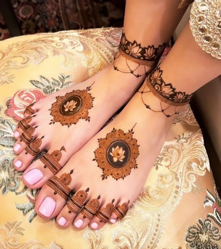 85+ Delicate & Simple Feet Mehndi Designs To Save Right Away!