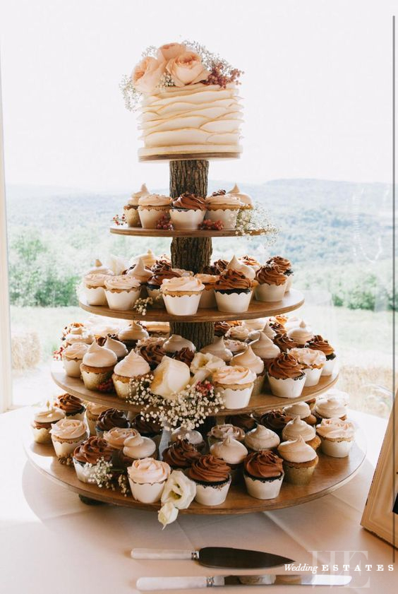 Latest Wedding Cake Trends We Can’t Stop Obsessing Over!