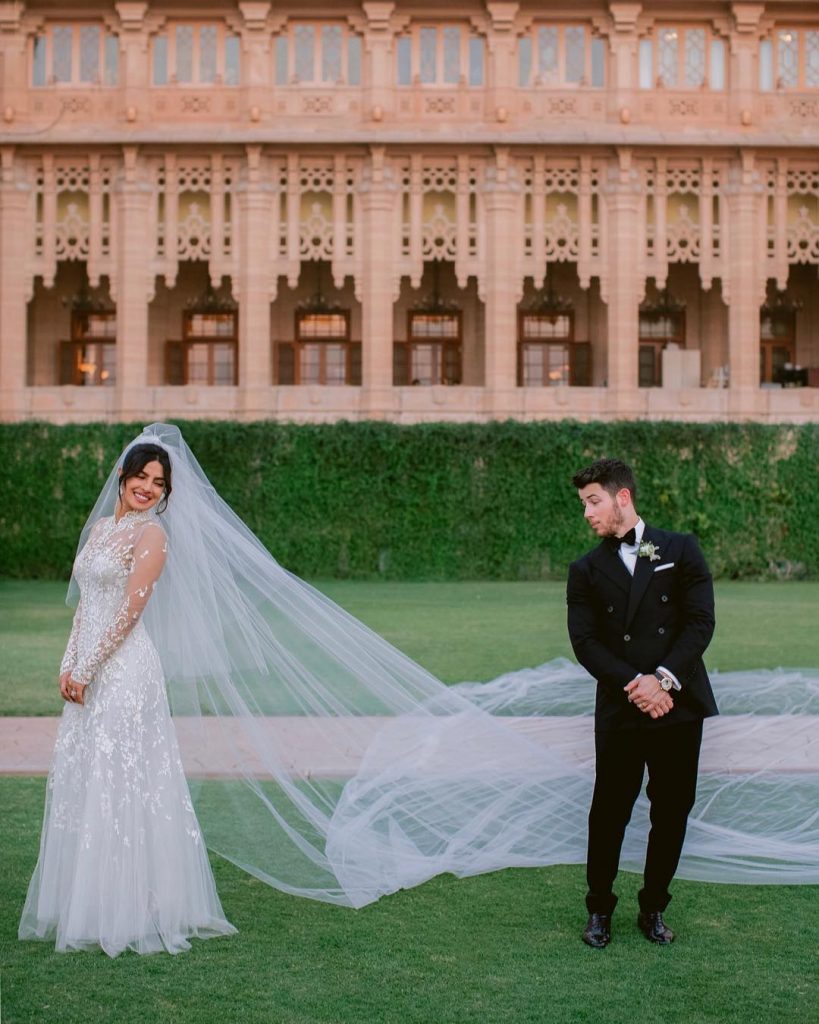 9 Celebrity Brides Who Wore Heirloom Outfits & Jewellery On Their Wedding Day