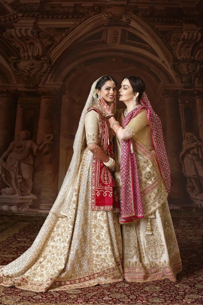 9 Celebrity Brides Who Wore Heirloom Outfits & Jewellery On Their Wedding Day